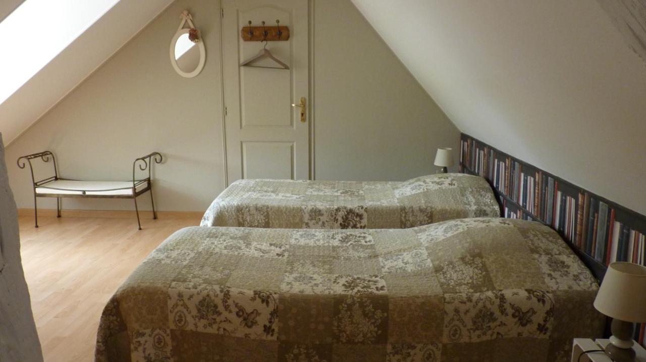 La Cyrillaure Bed & Breakfast Mosnes Exterior photo