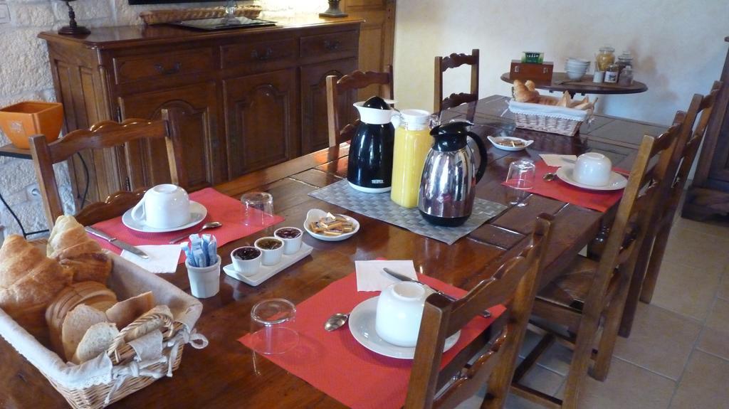 La Cyrillaure Bed & Breakfast Mosnes Exterior photo